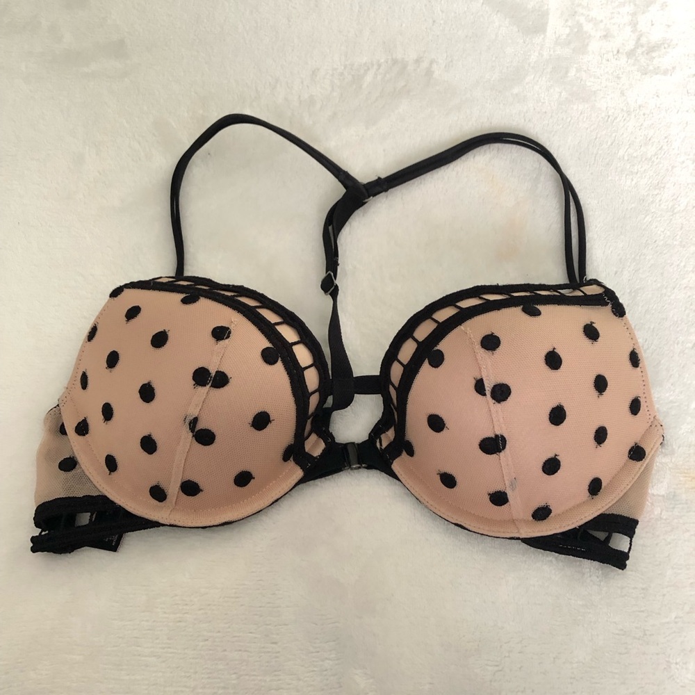 Victoria’s Secret very sexy push-up pigeonnant bra, size 34B - Picture 2 of 6